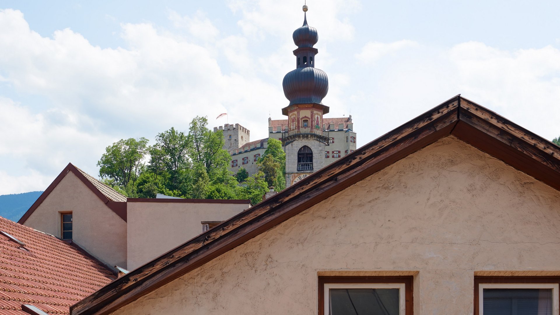 Bruneck: Wandern, Skifahren, Shoppen und mehr Bruneck: Wandern, Skifahren, Shoppen und mehr