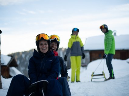 Rodeln rund um unser historisches Hotel in Südtirol Rodeln rund um unser historisches Hotel in Südtirol