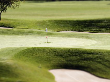 Golfen in Südtirol auf der Sonnenseite der Alpen Golfen in Südtirol auf der Sonnenseite der Alpen